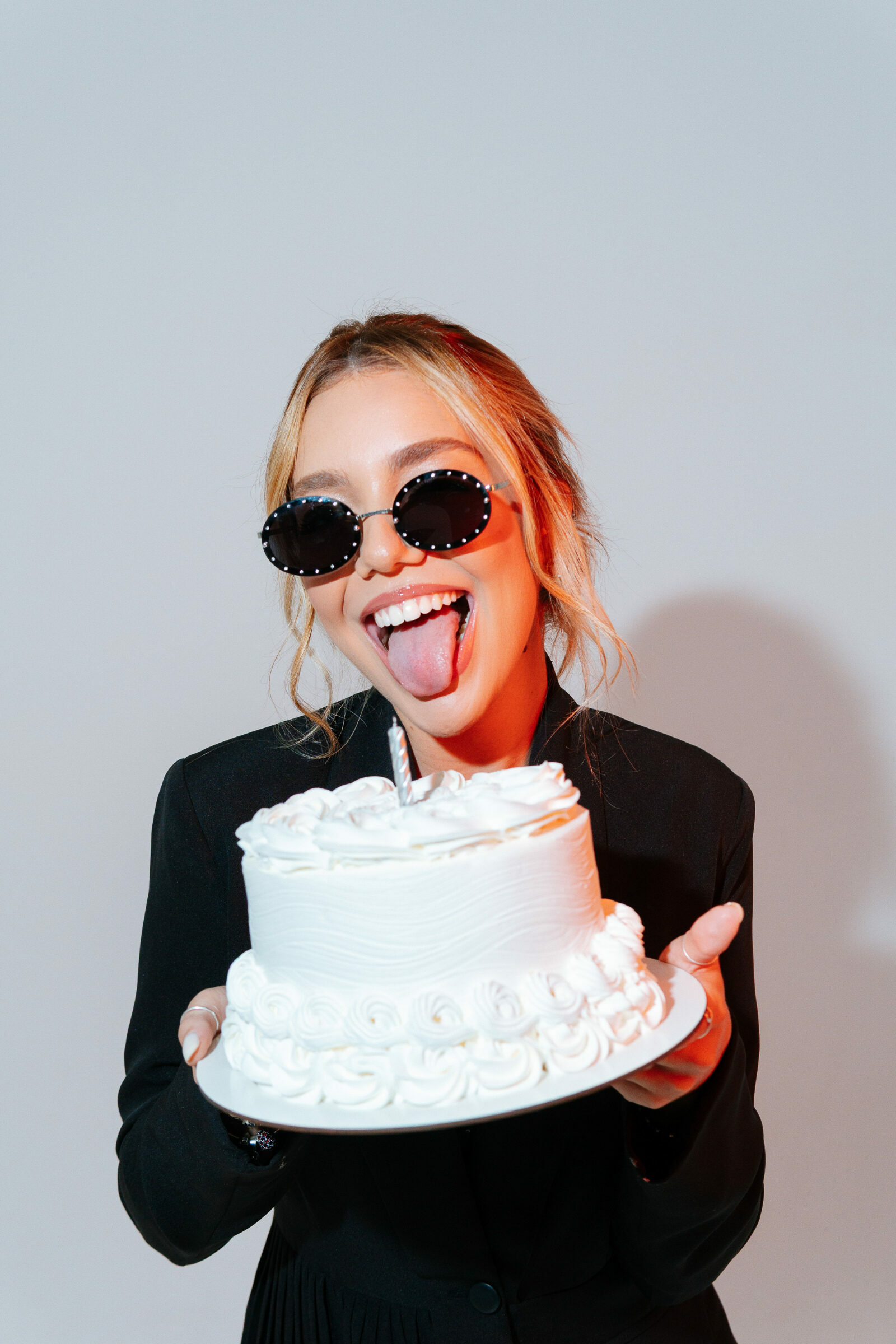  Carol Valentim 24 Anos